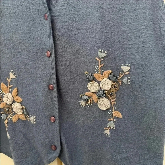 Vintage Koret 100% Wool Embroidered Sweater Vest - Size M - Picture 3 of 6